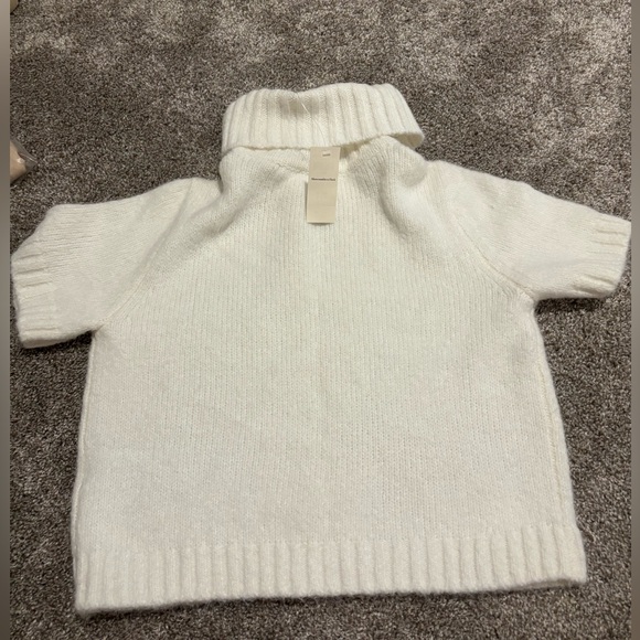 NWT Abercrombie Turtleneck Sweater Tee - Picture 2 of 3
